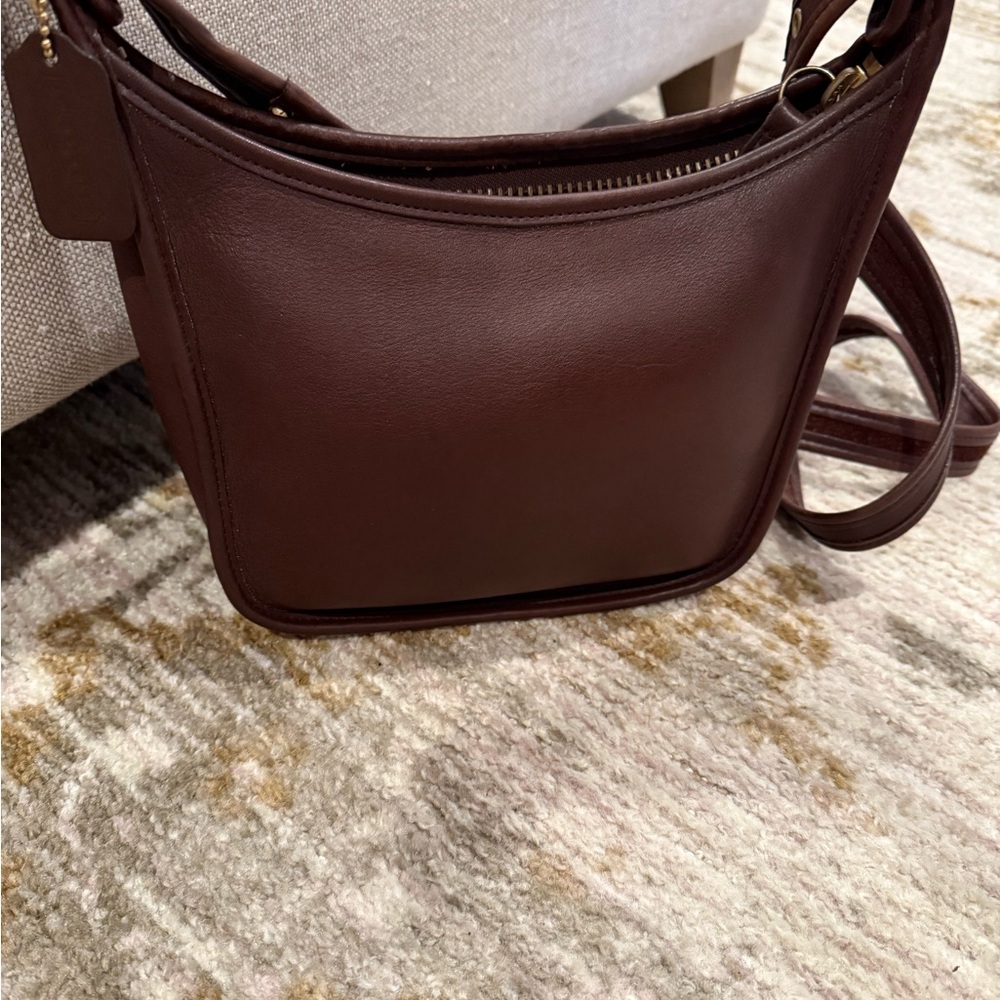 Elegant Brown Leather Shoulder Bag